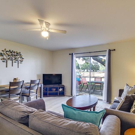 Airy Biloxi Condo With Patio Walk To Beach! Εξωτερικό φωτογραφία