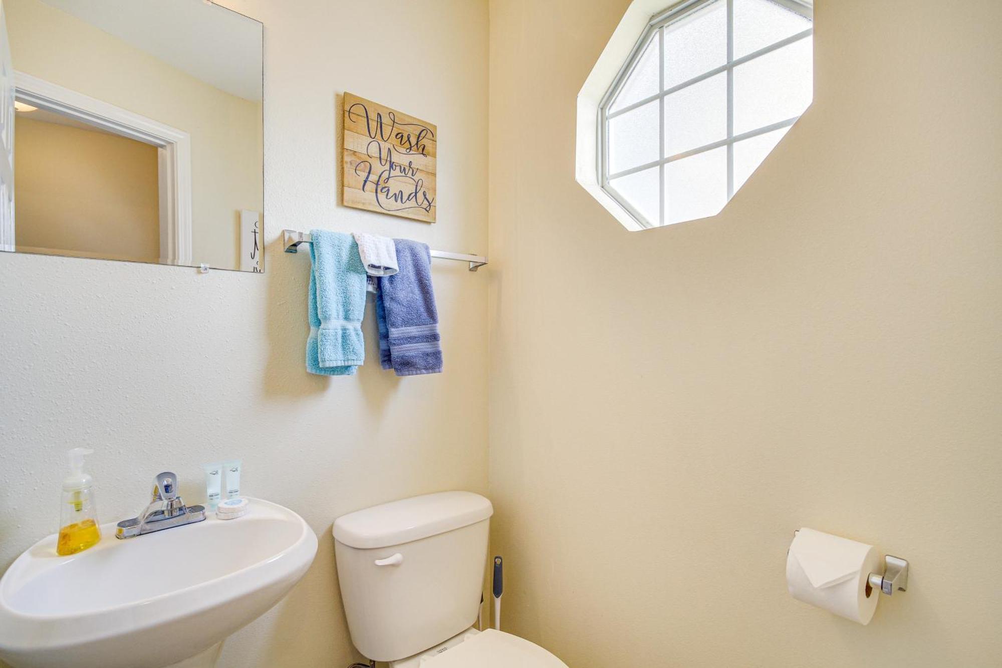 Airy Biloxi Condo With Patio Walk To Beach! Εξωτερικό φωτογραφία