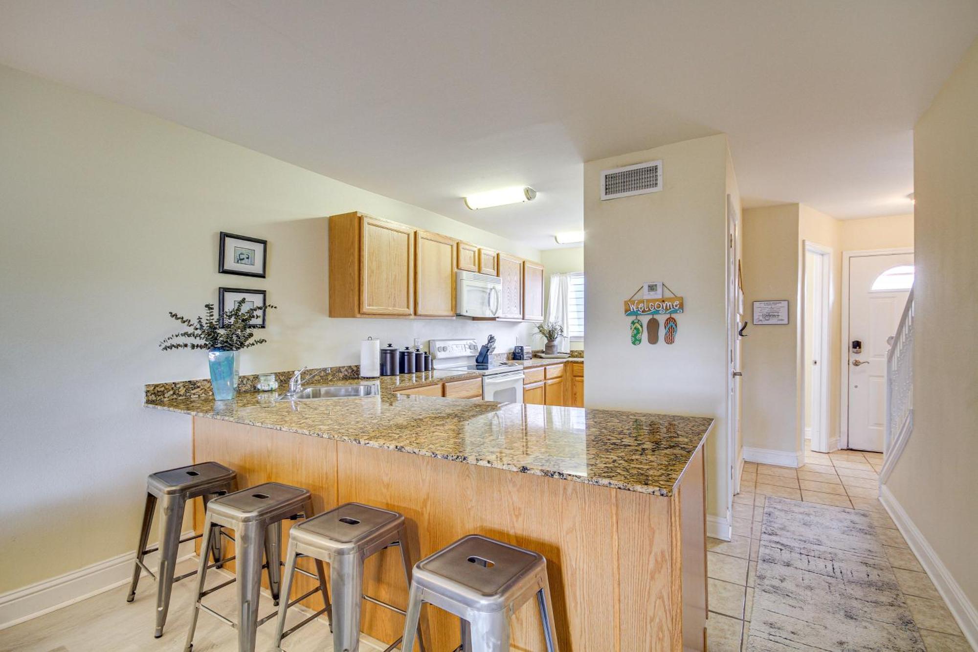 Airy Biloxi Condo With Patio Walk To Beach! Εξωτερικό φωτογραφία